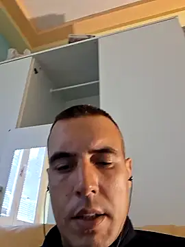 Snapshot of marco199077 chatting on May 14, 6:04 pm marco199077 online show from May 14, 6:04 pm