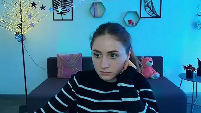 Snapshot of LilyHaart chatting on March 16, 12:55 pm LilyHaart online show from March 16, 12:55 pm