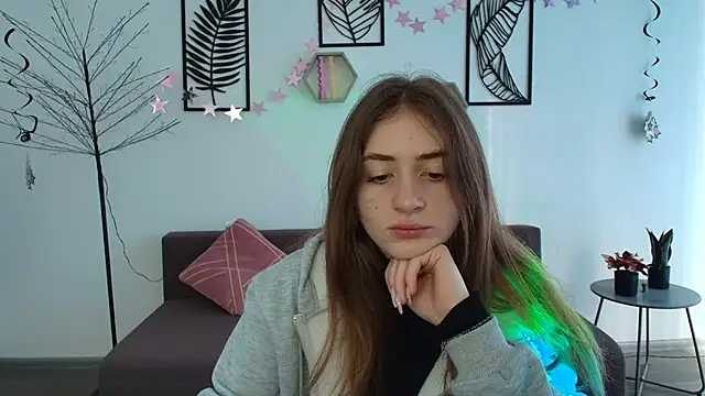 Snapshot of LilyHaart chatting on March 20, 6:30 am LilyHaart online show from March 20, 6:30 am