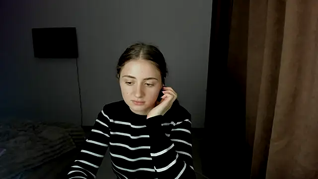 Snapshot of LilyHaart chatting on October 15, 4:18 pm LilyHaart online show from October 15, 4:18 pm