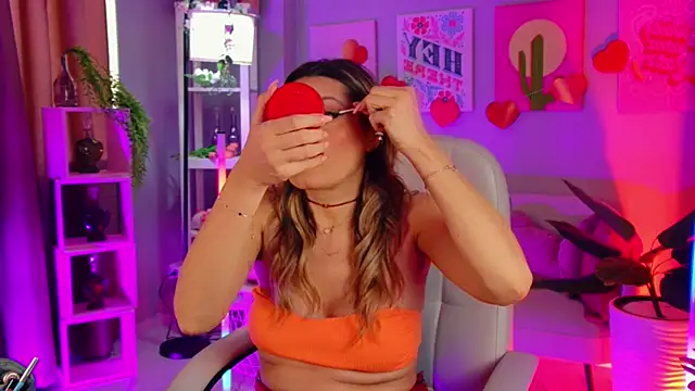 SarahAlluring online show from March 12, 12:33 pm