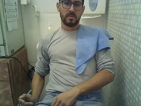 Snapshot of pdasgyn chatting on October 3, 12:46 pm pdasgyn online show from October 3, 12:46 pm