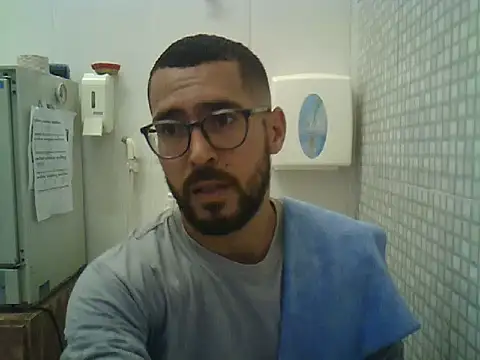 Snapshot of pdasgyn chatting on October 15, 2:50 pm pdasgyn online show from October 15, 2:50 pm