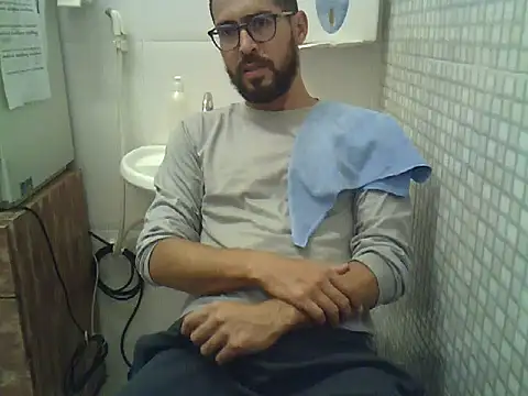 Snapshot of pdasgyn chatting on October 29, 7:15 pm pdasgyn online show from October 29, 7:15 pm