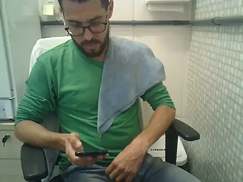 Snapshot of pdasgyn chatting on July 15, 2:44 pm pdasgyn online show from July 15, 2:44 pm