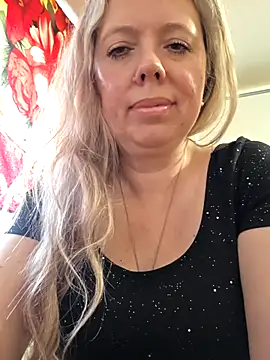 Snapshot of Irina3718 chatting on May 9, 11:26 am Irina3718 online show from May 9, 11:26 am