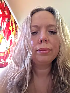 Snapshot of Irina3718 chatting on May 23, 8:51 am Irina3718 online show from May 23, 8:51 am