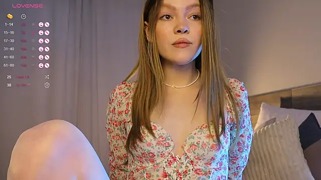 sinfulsmile  online show from March 13, 10:26 am