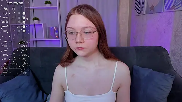 Snapshot of luv_tessa chatting on December 17, 1:22 am luv tessa online show from December 17, 1:22 am