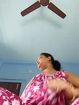 Snapshot of Arohi35 chatting on May 3, 1:11 am Arohi35 online show from May 3, 1:11 am