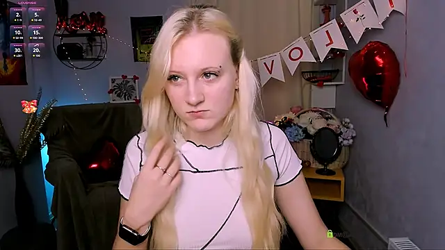 madam uliis online show from February 16, 10:44 am