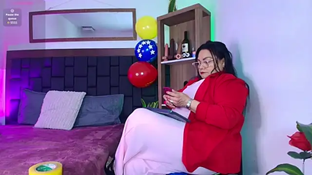 Snapshot of EllenaBoobs_ chatting on July 15, 8:14 pm EllenaBoobs online show from July 15, 8:14 pm