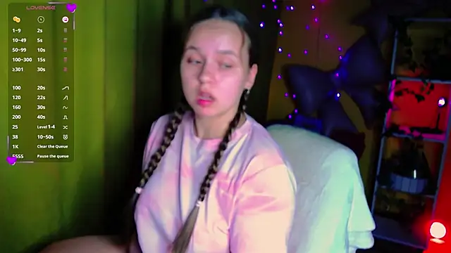 Lilysweet13 online show from June 27, 11:43 pm