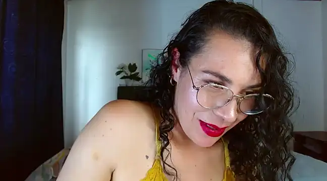 mia velvet1 online show from March 15, 5:37 pm