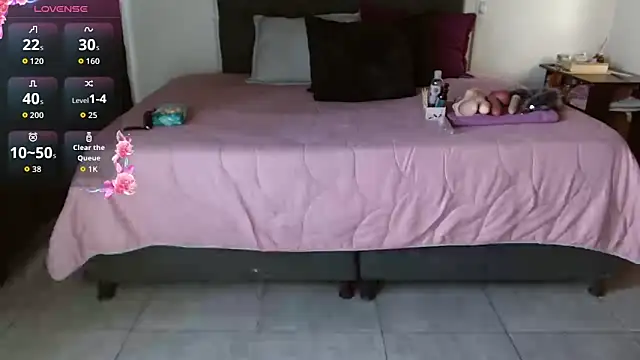 mia velvet1 online show from September 12, 2:28 pm