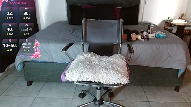 mia velvet1 online show from September 27, 2:11 pm