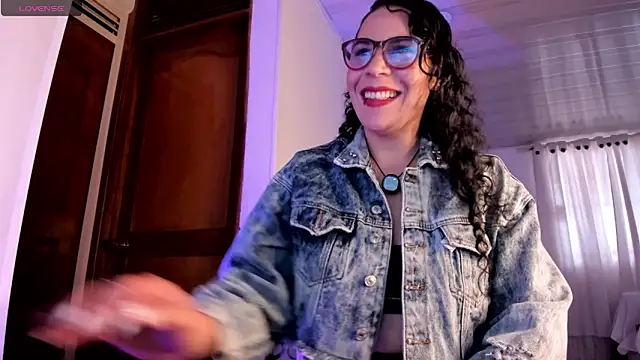 mia velvet1 online show from April 28, 1:49 pm