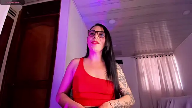 Snapshot of mia_velvet1 chatting on May 12, 12:46 pm mia velvet1 online show from May 12, 12:46 pm