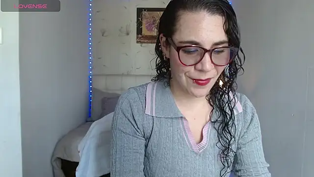 Snapshot of mia_velvet1 chatting on June 7, 1:59 pm mia velvet1 online show from June 7, 1:59 pm