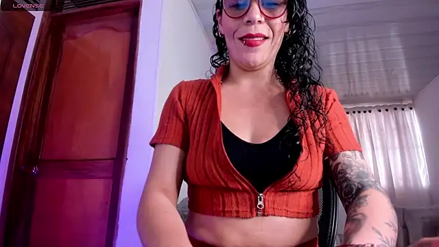 Snapshot of mia_velvet1 chatting on June 22, 4:04 pm mia velvet1 online show from June 22, 4:04 pm