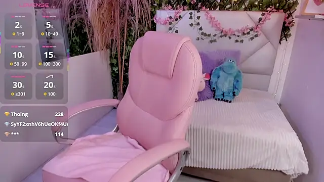 Abby Piink online show from December 19, 4:52 am