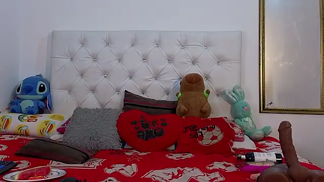 megan stathann online show from January 16, 9:30 pm