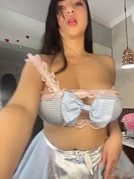 alisonnwalker2025 online show from February 20, 1:22 pm