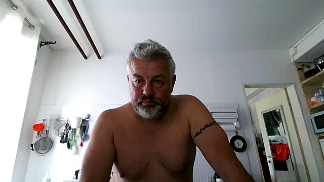 Berg Boy online show from October 10, 9:30 am