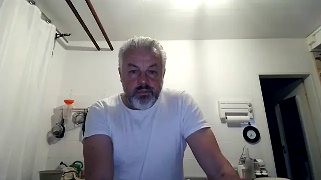 Berg Boy online show from November 7, 4:34 am