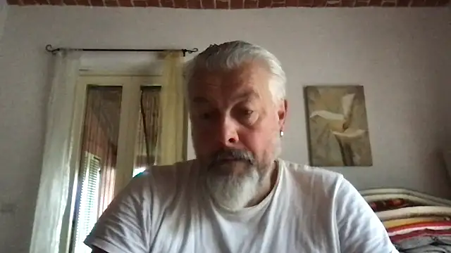 Berg Boy online show from May 3, 5:02 am