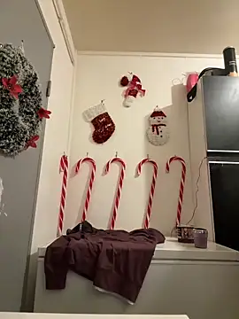 Hugo34bg online show from December 4, 1:59 am