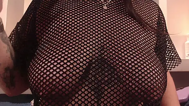 milu w4llace online show from October 28, 4:49 am