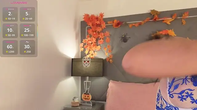 Snapshot of Alexa_Madisson chatting on October 28, 9:17 pm Alexa Madisson online show from October 28, 9:17 pm