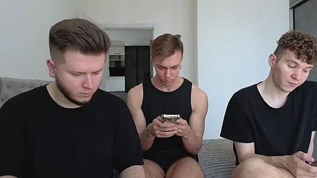Snapshot of boys_sobolisha chatting on May 18, 8:42 am boys sobolisha online show from May 18, 8:42 am