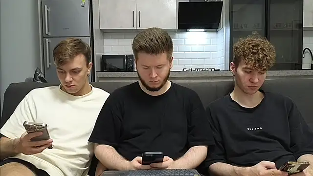 Snapshot of boys_sobolisha chatting on June 6, 9:08 pm boys sobolisha online show from June 6, 9:08 pm