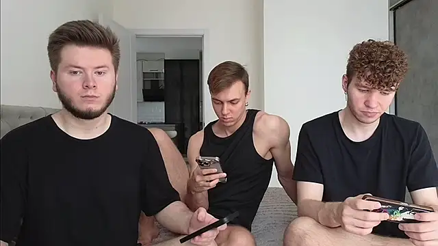 Snapshot of boys_sobolisha chatting on June 14, 8:27 am boys sobolisha online show from June 14, 8:27 am