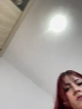 Snapshot of Ivelleee_ chatting on June 5, 11:54 pm Ivelleee online show from June 5, 11:54 pm