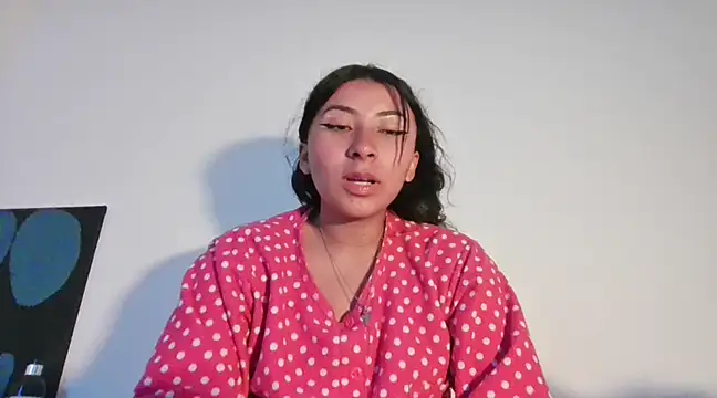 Snapshot of Khalessi-j chatting on March 13, 1:29 pm Khalessi-j online show from March 13, 1:29 pm