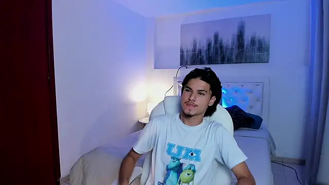 MathewAdams online show from October 24, 7:43 pm