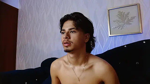 MathewAdams online show from November 10, 6:40 pm