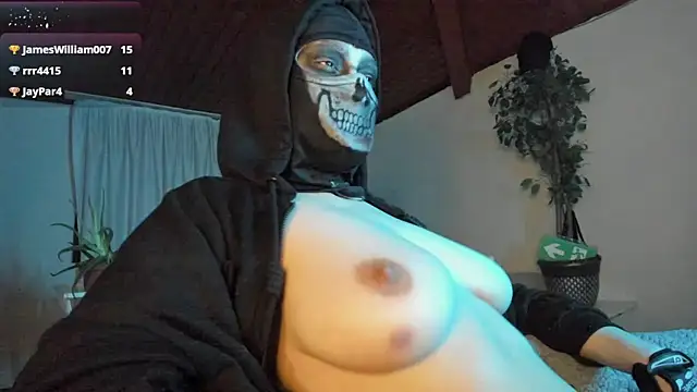 Snapshot of cos_operator chatting on March 8, 8:23 pm cos operator online show from March 8, 8:23 pm