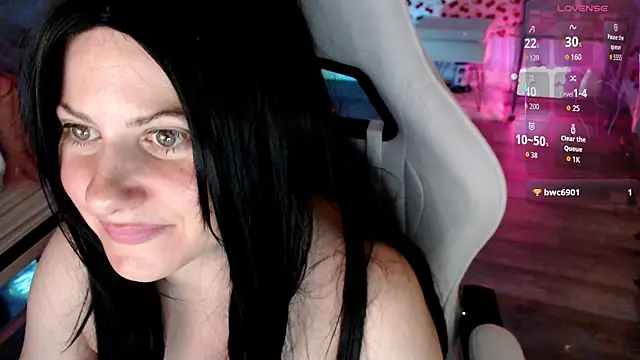 Snapshot of BellaStar84 chatting on June 15, 5:53 am BellaStar84 online show from June 15, 5:53 am