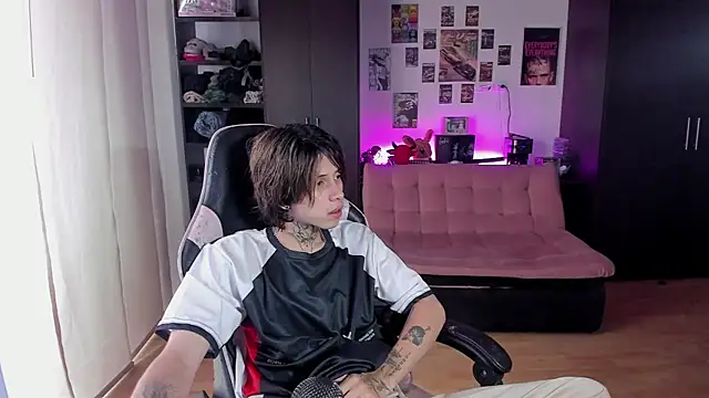 xIce Boy online show from April 28, 9:20 pm