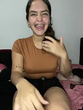 Snapshot of bran_lindi chatting on June 3, 10:15 pm bran lindi online show from June 3, 10:15 pm