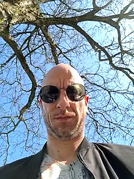 svenpfeifer online show from March 19, 10:08 am