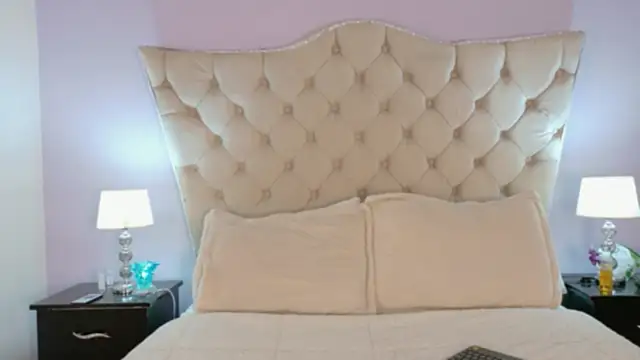 Snapshot of CarolineNasty chatting on October 22, 7:35 pm CarolineNasty online show from October 22, 7:35 pm