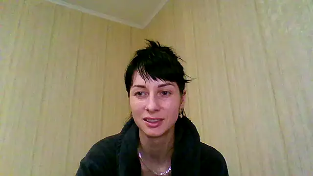 Snapshot of _Black-Panther_ chatting on December 3, 8:40 pm Black-Panther online show from December 3, 8:40 pm