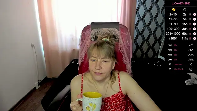 Snapshot of ganet469 chatting on May 6, 11:48 am ganet469 online show from May 6, 11:48 am
