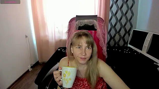Snapshot of ganet469 chatting on May 8, 11:15 am ganet469 online show from May 8, 11:15 am