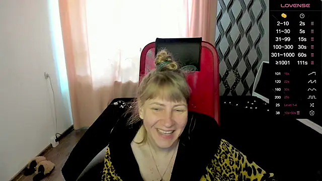 Snapshot of ganet469 chatting on June 3, 8:50 am ganet469 online show from June 3, 8:50 am